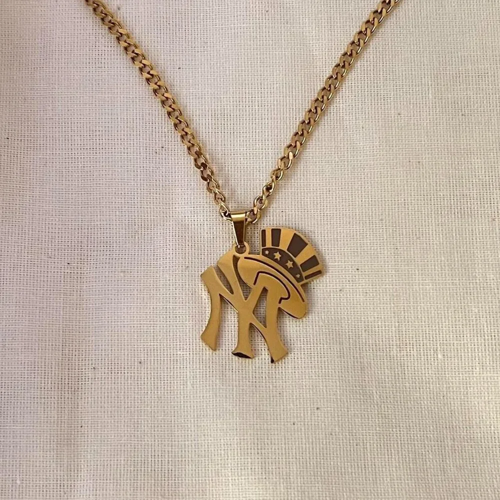 vintage style new york yankees gold necklace